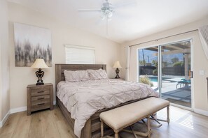 4 chambres, fer et planche à repasser, lit parapluie, Wi-Fi gratuit