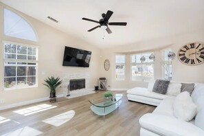 スマートテレビ、暖炉