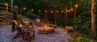Rushing Creek Retreat, Serene Cabin with Great Views!