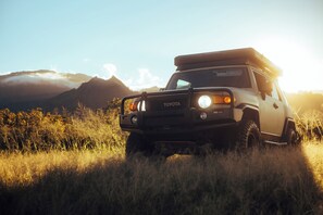Miscellaneous - Fully Decked Lifted 4WD All Tan FJ Cruiser! (Kapaʻa)