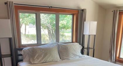 Cozy Rattlesnake Creekside Cabin Retreat