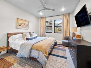 3 slaapkamers, reisbedje, wifi, beddengoed