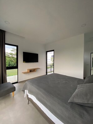 4 bedrooms, WiFi, bed sheets