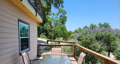 Panoramic Views in Spacious, Comfortable Style!