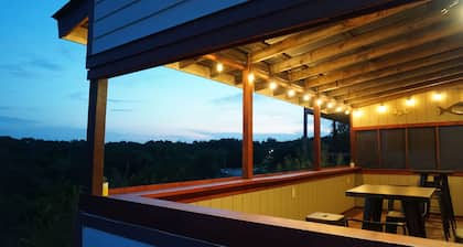 2nd-Story Covered Deck with Lake View - 2 Kings, 3 Queens!