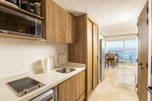 Refrigerador, microondas, parrilla de estufa y lavavajillas 