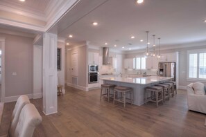 House (4 Bedrooms) | Interior - Coconut Cove by Avantstay Deck w/ Hot Tub, Access to 2 Pools (Santa Rosa Beach)