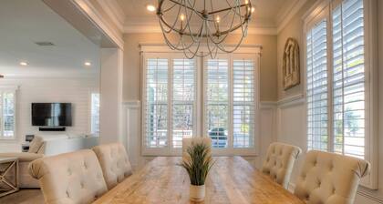 Coconut Cove by Avantstay Deck w/ Hot Tub, Access to 2 Pools