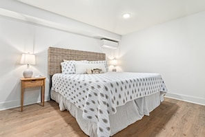 3 Schlafzimmer, Zimmersafe, Schreibtisch, Bügeleisen/Bügelbrett
