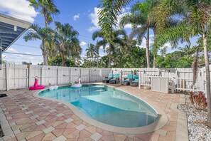 屋外プール、温水プール