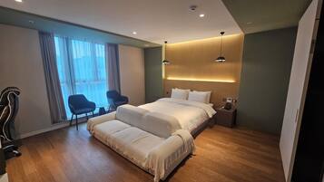 Business Room | 1 bedroom, free WiFi