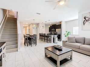 Smart TV - ✨ 5BR/4BA Townhouse w/ Private Pool, Themed Rooms & Resort Pools, Lazy River | 10 Minutes to Disney (Kissimmee)