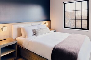 One Bedroom Suite with Office | Premium bedding, pillowtop beds, laptop workspace, free WiFi - The Dylin (Madison)