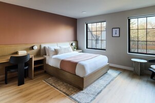 Studio Suite | Laptop workspace, free WiFi, bed sheets