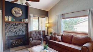 Televisión, chimenea