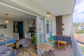 Outdoor dining - Peak-A-Lake 2*/ Free carpark-By the park & shop-Near Lake (Annecy)