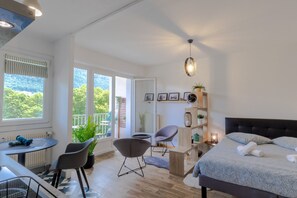 Bügeleisen/Bügelbrett, kostenloses WLAN, Bettwäsche