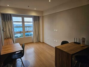 Comfort Double Room, Park View | Living area