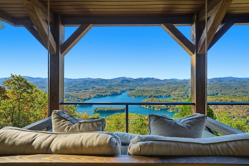 SkyHaüs @Lake Burton - world-class views, infinity hot tub, 3 grills, & porches.