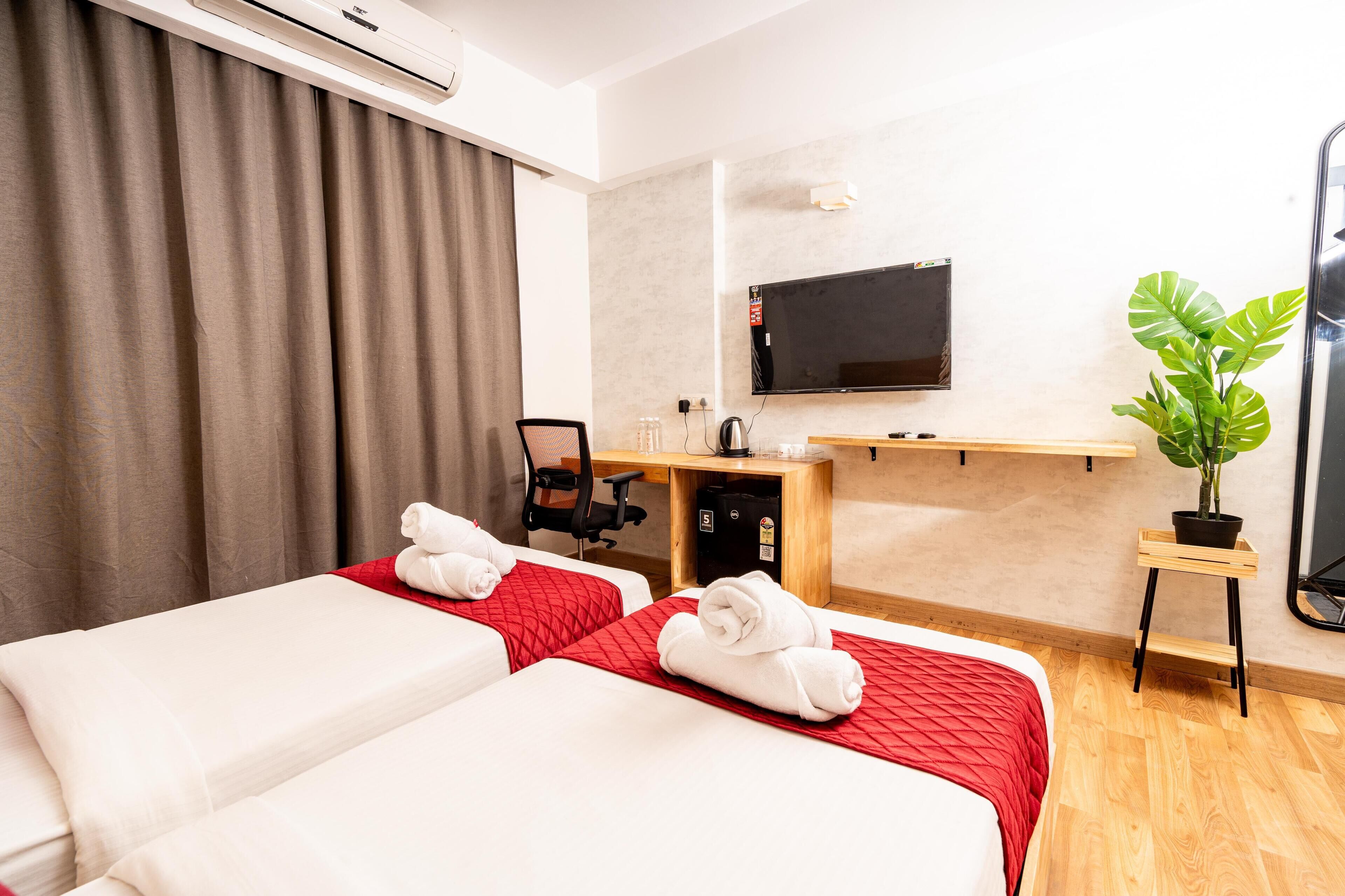 Executive Double Room | Premium bedding, minibar, desk, free WiFi