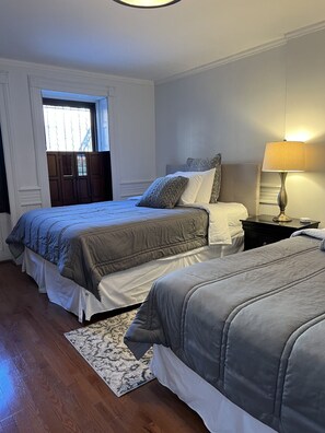 1 室のベッドルーム、デスク、アイロン / アイロン台、WiFi