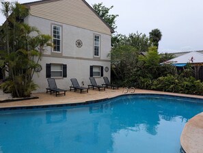 Luokittelematon kuva, 3 kautta 15, painike