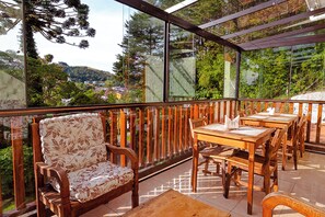 Petit déjeuner composé de spécialités régionales compris tous les jours