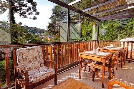 Free daily local cuisine breakfast