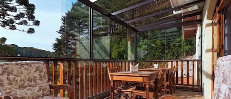Free daily local cuisine breakfast