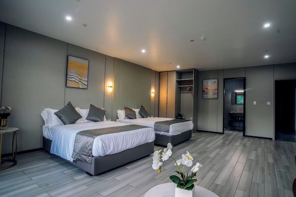 Deluxe Twin Room, Balcony, City View | Minibar, free WiFi, bed sheets