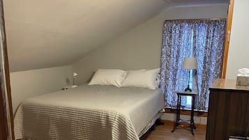 2 多间卧室、办公桌、旅行婴儿床、WiFi