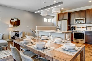 Dining - Luxury Chalet 117 I Private Hot Tub I Great Views I Best Price I Discounted Attractions (Fraser)