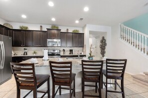 Fridge, microwave, oven, stovetop - ~New Opening~ 5b4b Disney Themed Vacation Home w/Pool & BBQ ~12 min from Disney~ (Kissimmee)