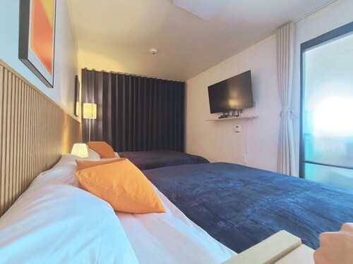 3MinWalkSubway#PrivateFloor#MiniMovieRoom#CityView#AirportBus#DDP#Hongdae#Jongno