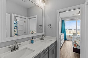 6 slaapkamers, een bureau, gratis wifi, beddengoed