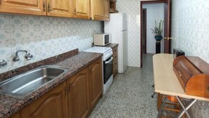 Apartment | Private kitchen | High chair - River - Apartment In Daimus. Free Wifi (Daimuz)