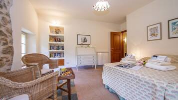 6 Schlafzimmer, WLAN, Bettwäsche