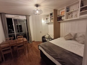 Strykejern/-brett, wi-fi og sengetøy