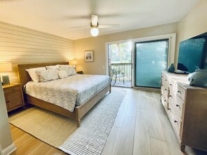 4 bedrooms, desk, iron/ironing board, travel crib