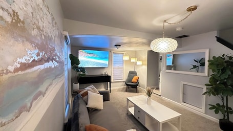 Smart TV, fireplace. The Oasis - Your Luxury 2BR/1.5BA Home in Downtown Modesto