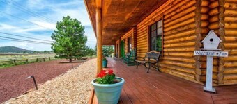 Quarter Horse Inn - Rose Room | Historic Inn | Fireplace | Walk to Downtown & Rail Station