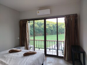 Interior detail - Lake View Resort (Phunphin)