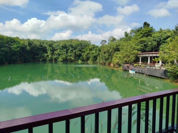 Exterior - Lake View Resort (Phunphin)