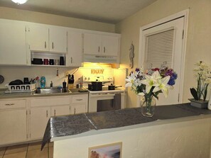 Dormitorio compartido, solo para mujeres | Cocina compartida