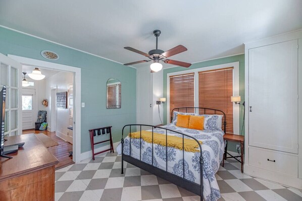 3 Schlafzimmer, Bügeleisen/Bügelbrett, WLAN, Bettwäsche