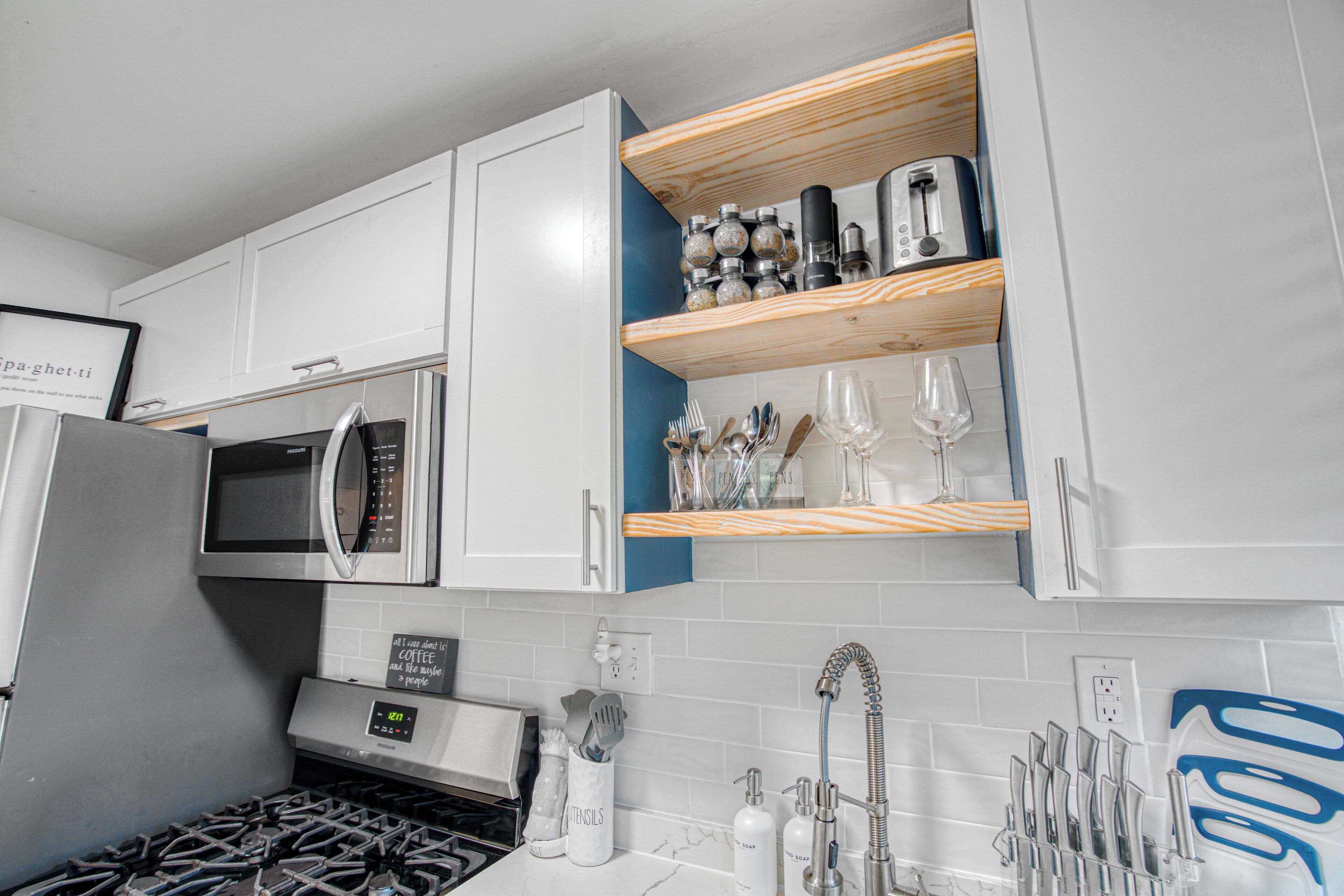 Microwave, oven, stovetop, dishwasher