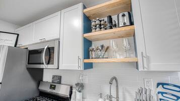 Microwave, oven, stovetop, dishwasher