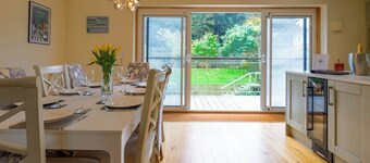 6 Salterns-Dog Friendly-Nr Yarmouth-Sleeps 10