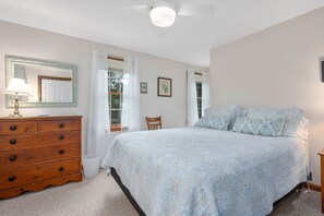 3 chambres, fer et planche à repasser, Wi-Fi gratuit, draps fournis