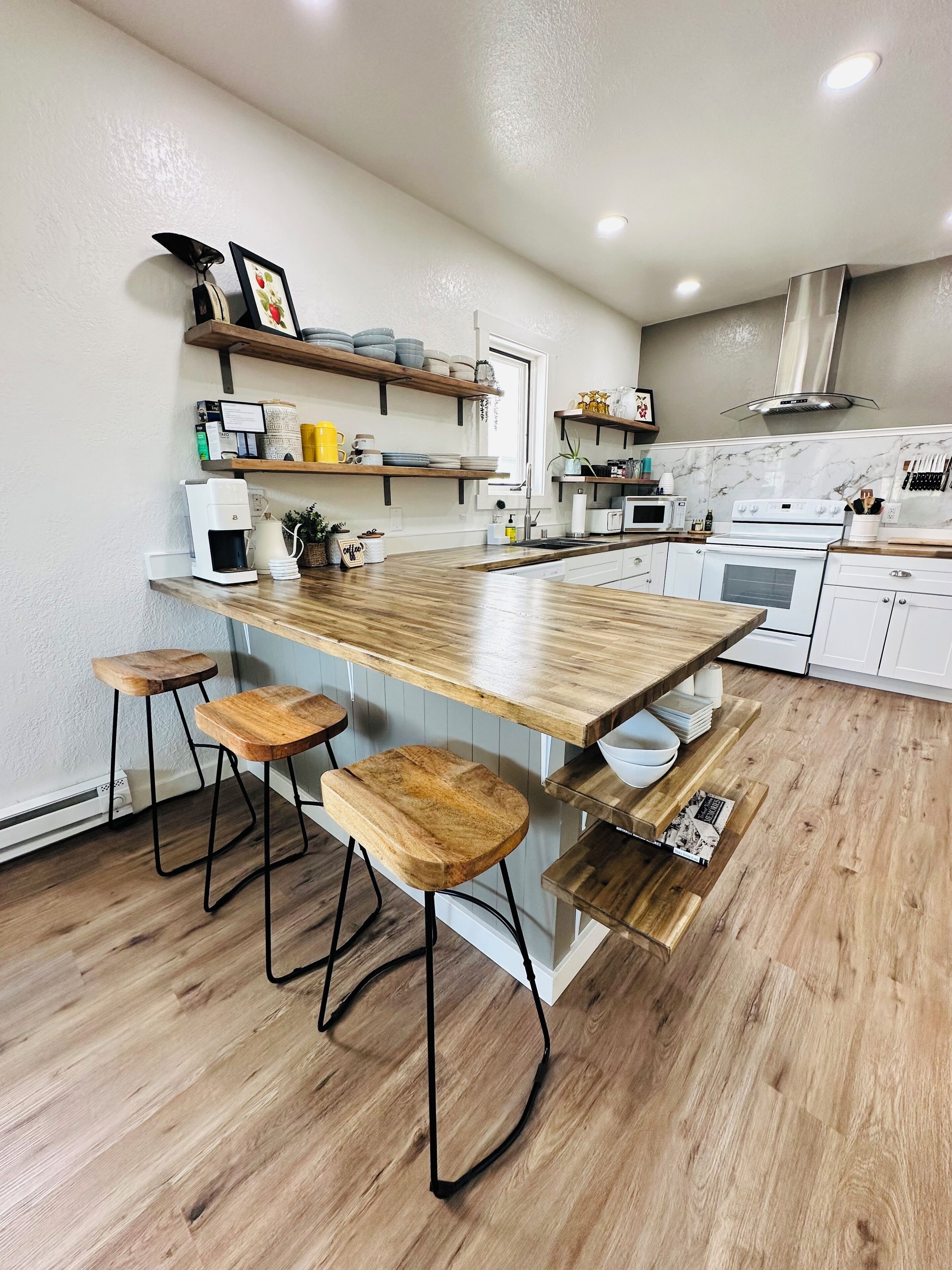 Microwave, oven, stovetop, dishwasher